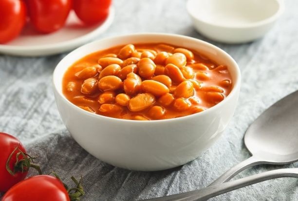 Često se kaže da se „ravan stomak stvara u kuhinji“, pa nailazimo na savjete o namirnicama koje bi trebalo izbjegavati. 