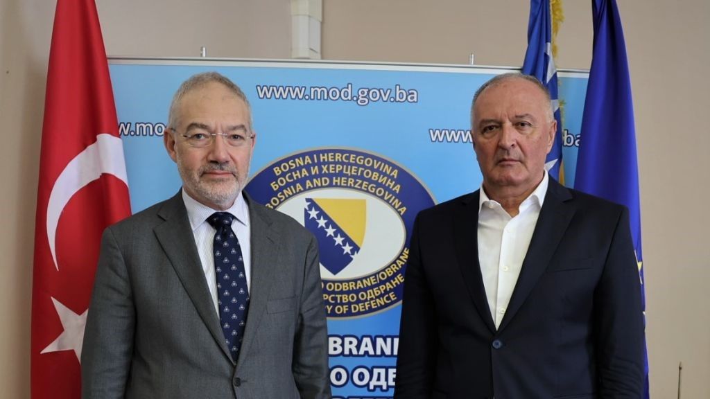 Helez je izrazio zadovoljstvo što je saradnja dviju država doživjela vrhunac u posljednje dvije godine te je zahvalio Girginu i Kulu za posvećenost i doprinos