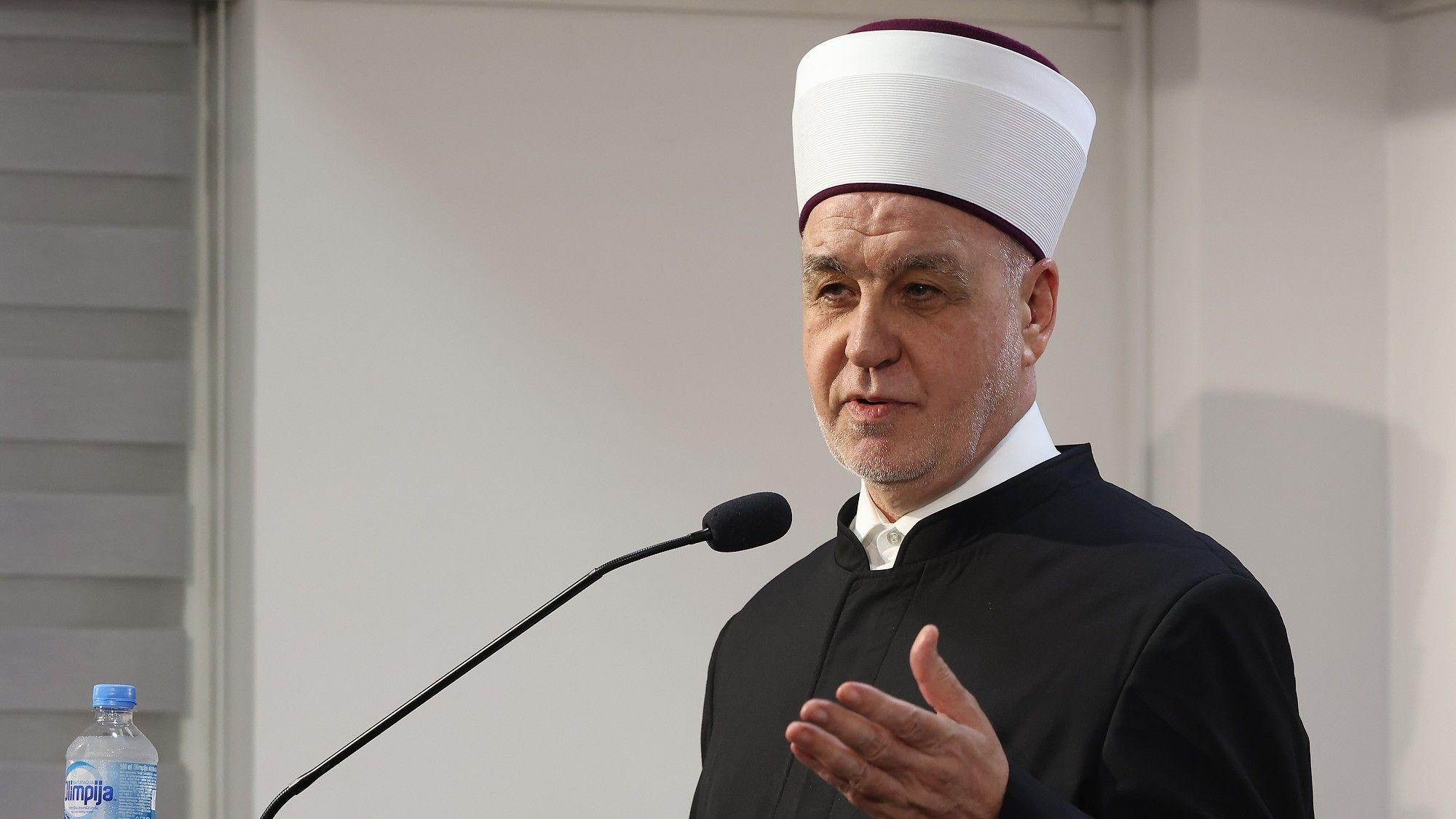 Poručio je na kraju da očekuje da će naša briga o vakufima u narednom periodu biti još veća, da će uzurpirana vakufska dobra biti konačno vraćena nadležnoj instituciji