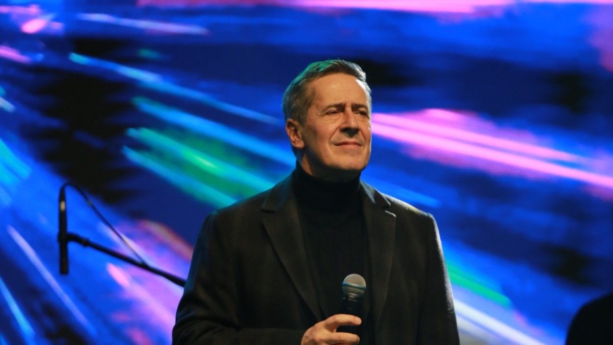 Sinoć je na Baščaršiji, u okviru manifestacije "Bajram dođe, mirišu avlije" održan koncert Enesa Begovića. 