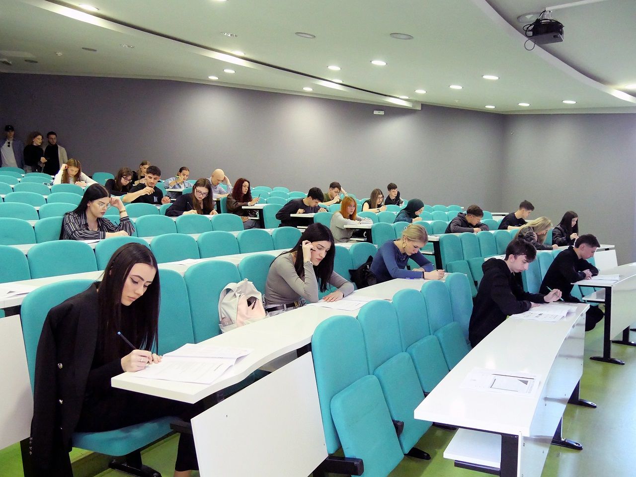 IUS otvorio vrata budućim studentima na Testiranju za stipendije i Danu otvorenih vrata 2025.
