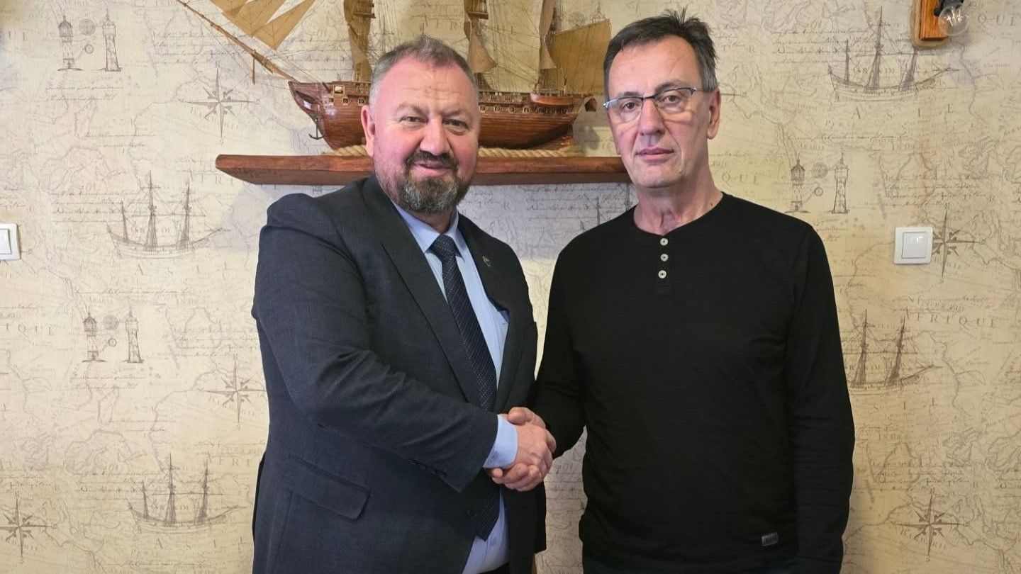 Za optimalan odmor, krevet treba da se prilagođava tijelu, obezbjeđujući pravilan položaj kičme i sprečavajući nelagodnost