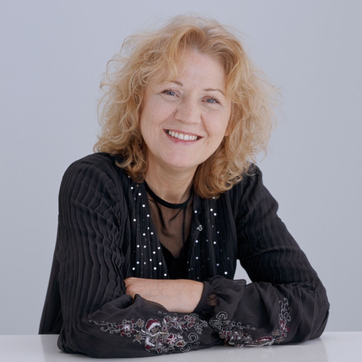 Svakim danom gubila je sve više snage, a kako izgubljeni stan u Sarajevu nije uspjela vratiti, život je nastavila u Banjoj Luci, gdje je provela posljednje dane života.