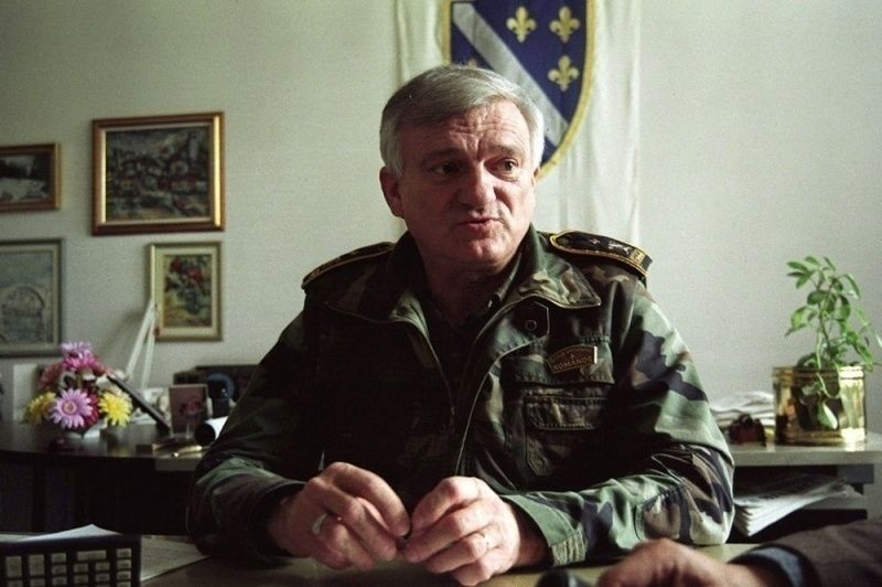 Beograđanin po rođenju, Bosanac po izboru: Dan kada nas je napustio general Jovan Divjak