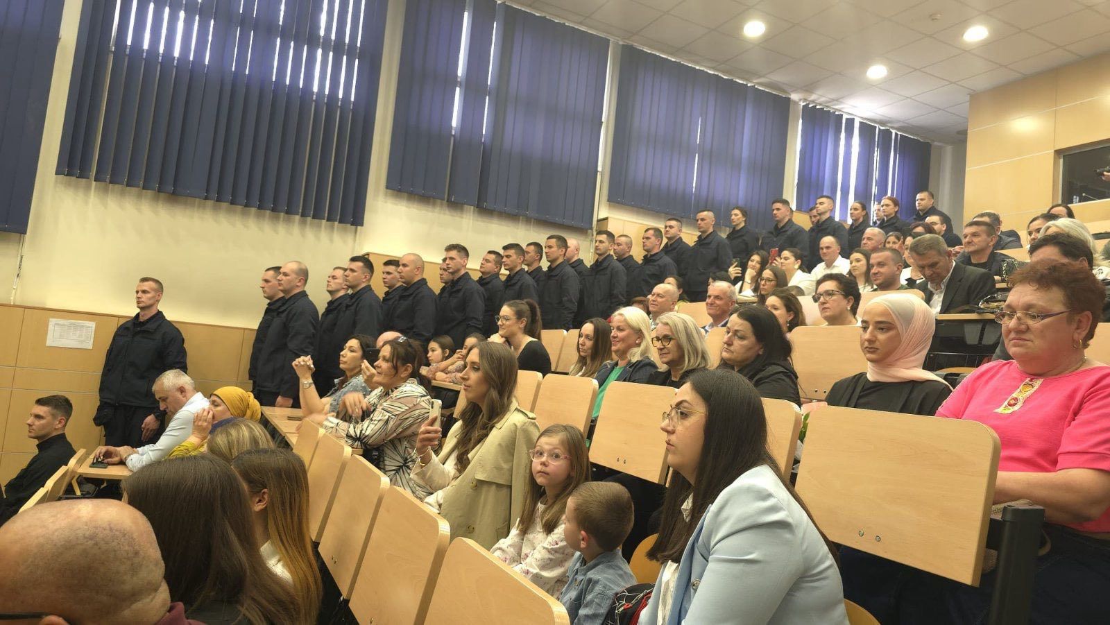 Federalni ministar unutrašnjih poslova Ramo Isak čestitao je kadetima na uspješno završenom školovanju