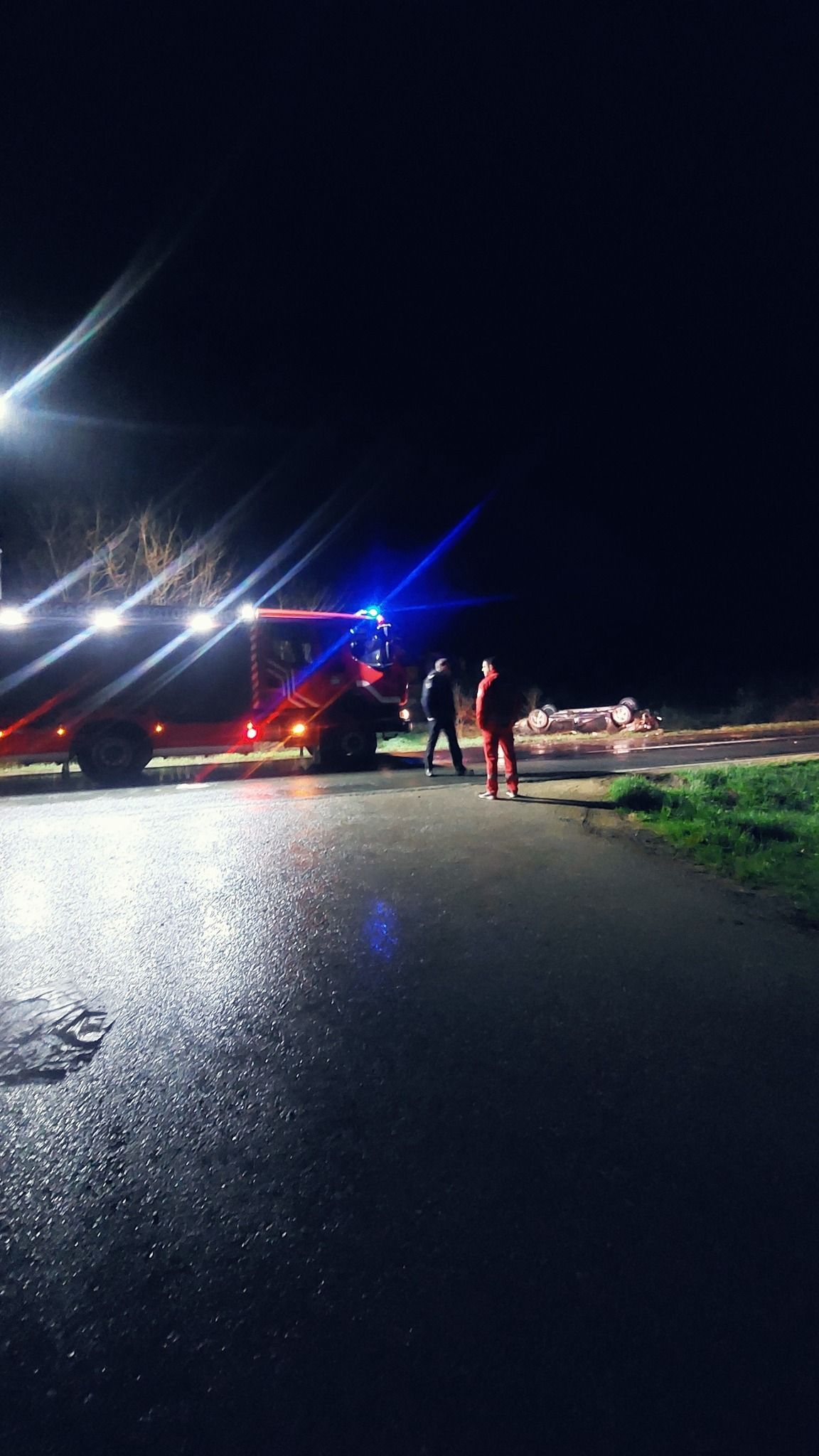 U saobraćajnoj nesreći koja se dogodila noćas u mjestu Zabrđe kod Kotor Varoši poginuo je J.I. iz tog mjesta. 