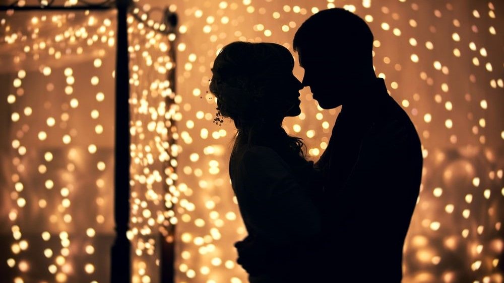 Nije sasvim jasno da li je ovaj milioner bio ozbiljan kada je izneo svoje zahtjeve ili dijelom satiričan