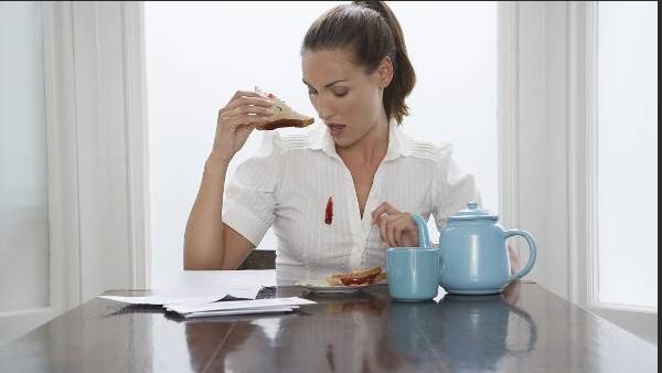 Da li ste znali da obični bijeli hljeb, onaj koji svakodnevno koristimo za doručak ili sendviče - može postati vaš tajni saveznik u čišćenju doma? 