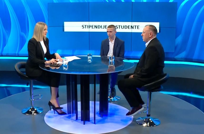 Fikret Mesić, predstavnik džemata Islamske zajednice Bošnjaka Aaraua iz Švicarske, i Ismir Topalović,  njihov stipendista bili su gosti emisije 'Dobar dan BiH'