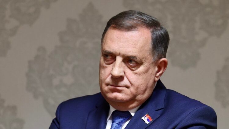 Odbjegli predsjednik RS-a stigao na sastanak: Nalazi se nekoliko stotina metara od SIPA-e