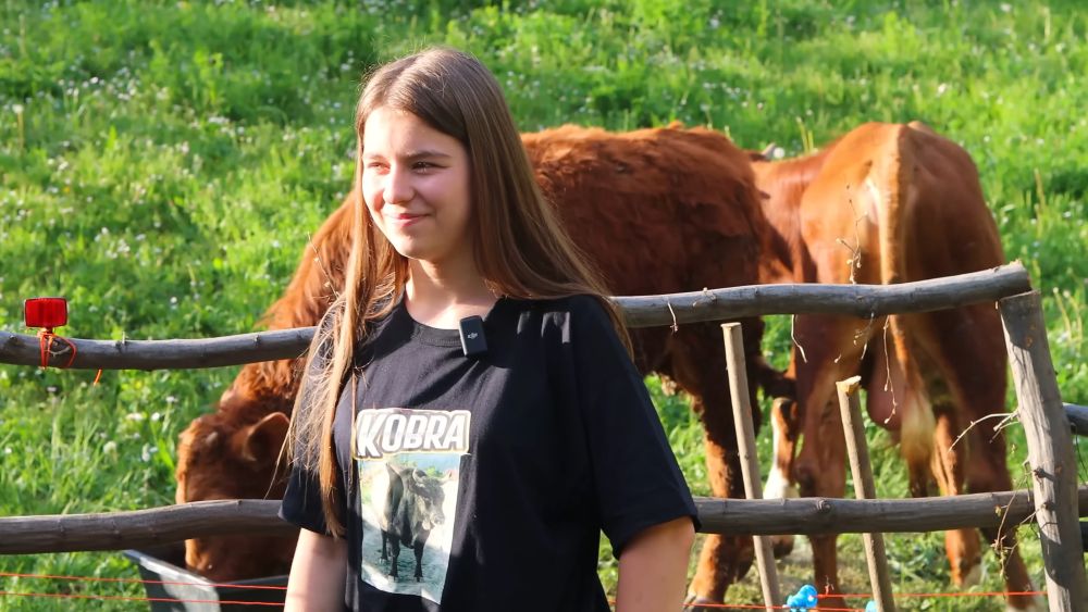 Mirnesa izgleda kao vila, a trenira moćnog Kobru: Bez straha sprema grdosiju za megdan
