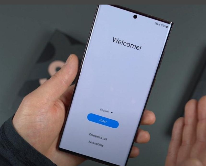 Od septembra, učenici viših razreda osnovne škole u Francuskoj, uzrasta od 11 do 15 godina, moraće da sklone svoje mobilne telefone u ormariće ili specijalne torbice