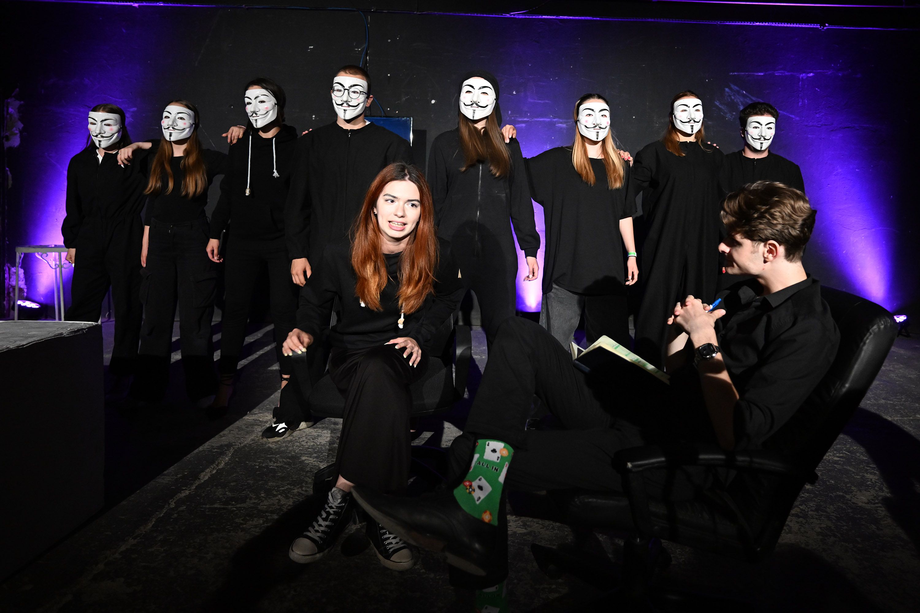 Riječ je o autorskom tekstu Selme Ćosić i Nedžme Čizmo, režiju potpisuje Selma Ćosić