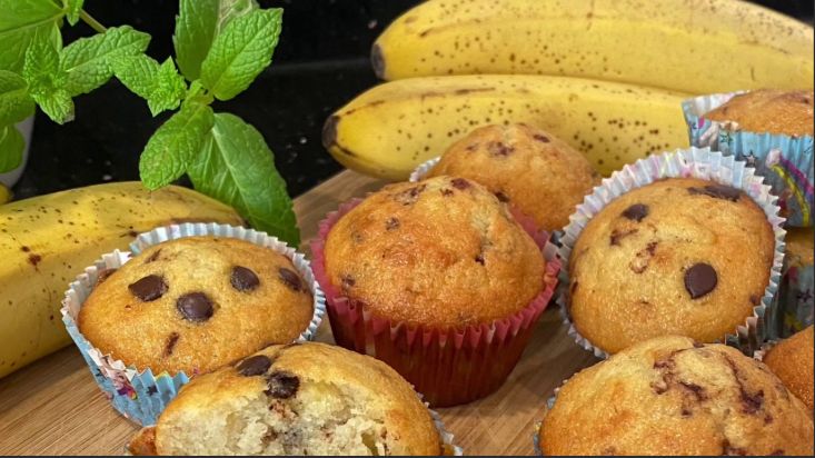 Iako nisu naročito fine za jesti same po sebi jer uvelike promijene strukturu i okus, definitivno nisu za baciti jer od njih možete napraviti preukusne deserte. Evo jedne ideje