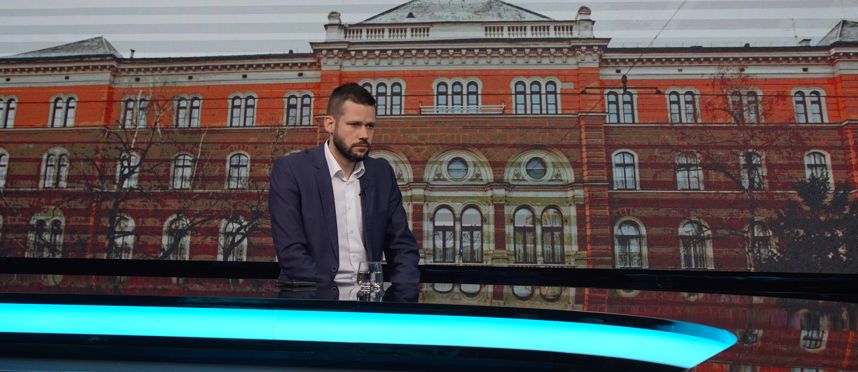 Profesor Jahja Muhasilović je u razgovoru za 'Hayat' objasnio je zašto, po njegovom uvjerenju, izostanak hapšenja Dodika nema veze sa strahom policijskih struktura od sukoba