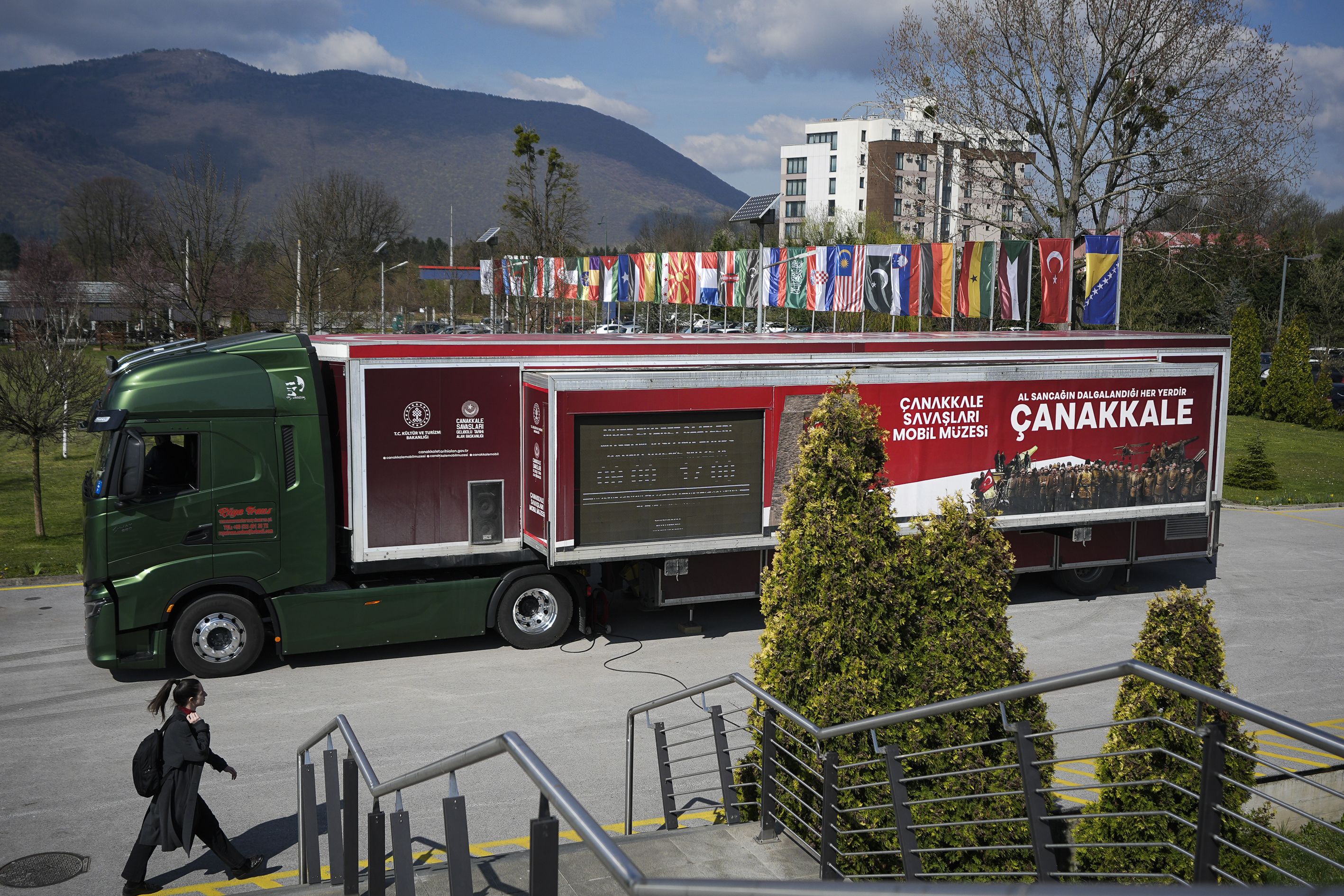  Posjetioci muzeja, koji je postavljen u kampusu IUS-a, imali su priliku pogledati razne materijale i predmete iz ratnog perioda, kao i odgledati videozapise
