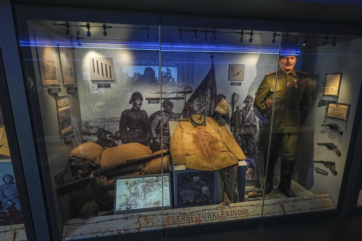  Posjetioci muzeja, koji je postavljen u kampusu IUS-a, imali su priliku pogledati razne materijale i predmete iz ratnog perioda, kao i odgledati videozapise