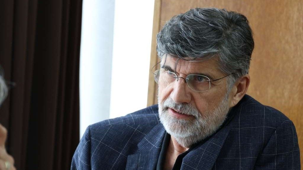 Što više učiti, što više prihvatiti znanja iz te oblasti, što više eksperimentirati i ljudi će biti inspirirani za korištenje umjetne inteligencije, poručio je