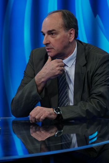 O ukupnoj sigurnosnoj ali i političkoj situaciji u Bosni i Hercegovini s osvrtom na rad policije i pravosuđa danas smo u emisiji "Dobar dan, BiH" razgovarali s Nerminom Pećancem 