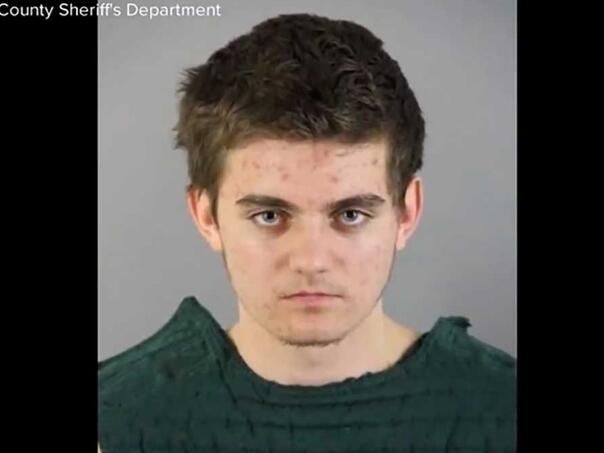 Prema FBI-ju, Casap je svoje planove o ubistvu roditelja otkrio jednom od svojih školskih kolega.