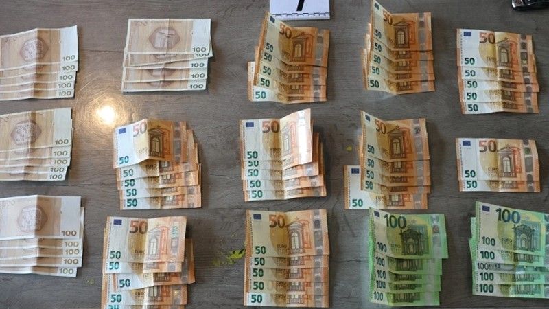 Jasmin Hidanović je osumnjičen i da je drugoj osobi iz Živinica pozajmio određeni iznos novca, naplaćujući mu visoku kamatu na osnovu zajma svaki mjesec...