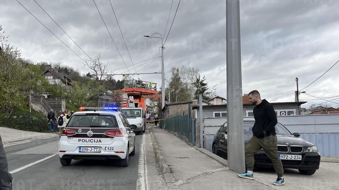 Hayat.ba na licu mjesta: U nesreći povrijeđeni radnici koji rade na rekonstrukciji trolejbuske mreže