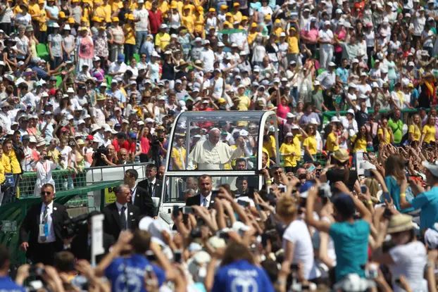 Papa Franjo prije deset godina posjetio Sarajevo: Koševo bilo tijesno da primi sve vjernike