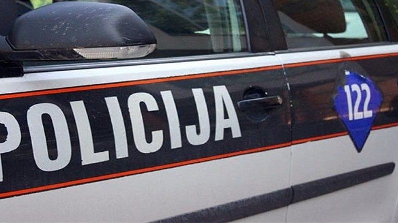 Ovaj incident ponovo podsjeća da nasljednički sporovi, ukoliko se ne rješavaju uz međusobno razumijevanje i pravnu podršku, lako mogu dovesti do trajnih porodičnih razdora