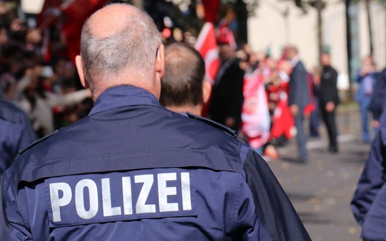 U bečkom okrugu Favoriten sinoć je došlo do pokušaja pljačke u jednom supermarketu čiji je glavni akter bio 32-godišnji državljanin Bosne i Hercegovine.