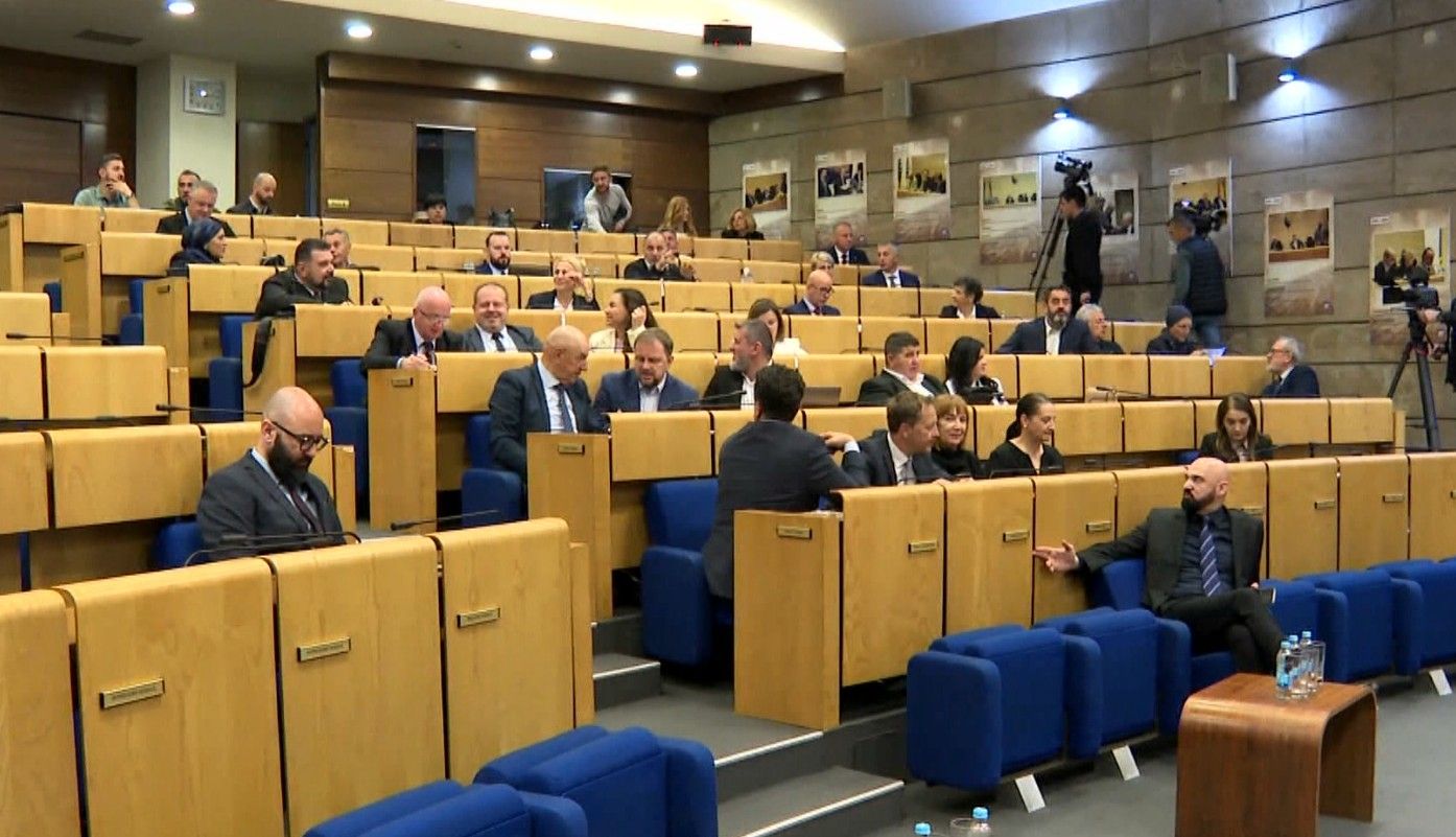 Parlamentarci se nakon ljetovanja vraćaju u salu: Dobivamo li brzo upozorenje o nestanku djece?