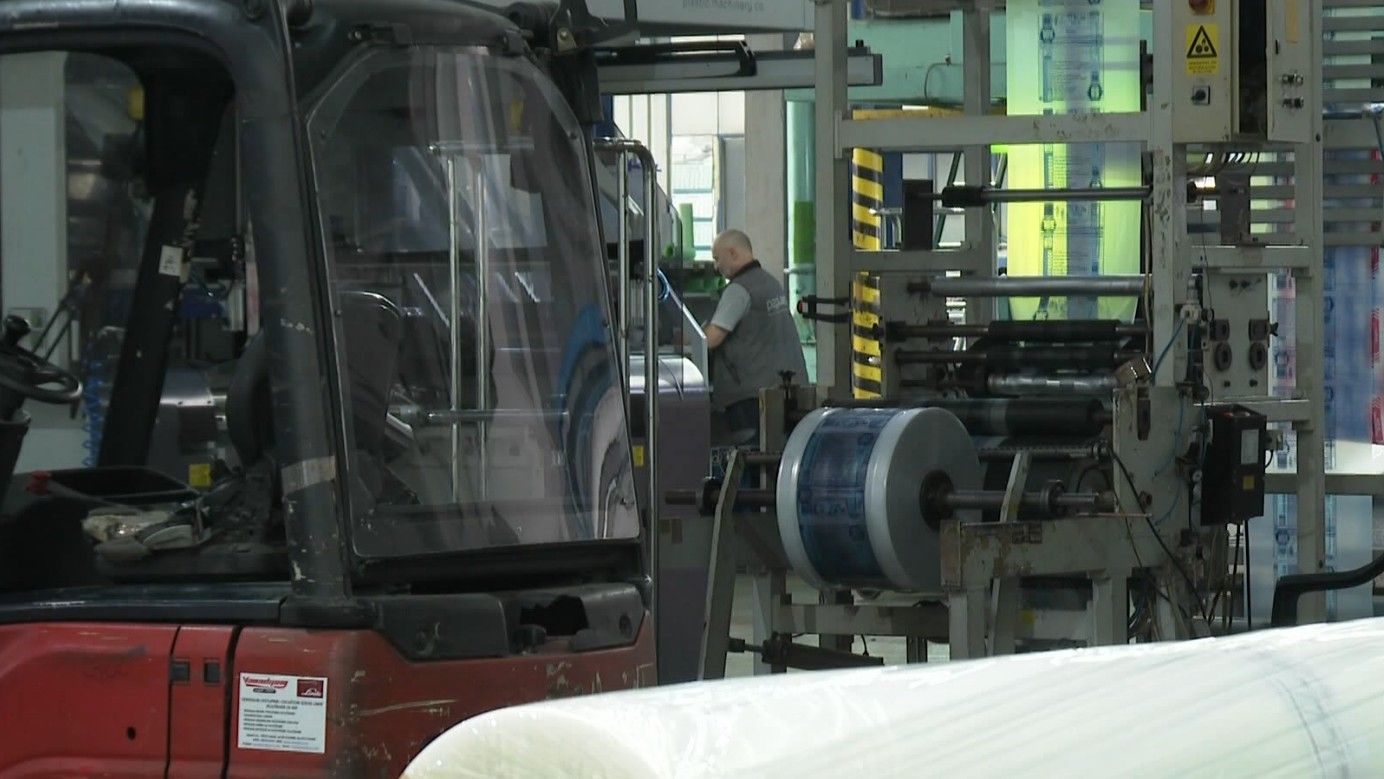 Poslodavci kažu da je jedan od razloga porasta broja nezaposlenih Uredba Vlade FBiH o povećanju minimalne plaće, koja je oštetila poslodavce