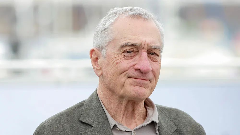 De Niro je svojevremeno bio predsjednik žirija ove prestižne filmske smotre, a nekoliko filmova u kojima je glumio su igrali u programu Cannesa