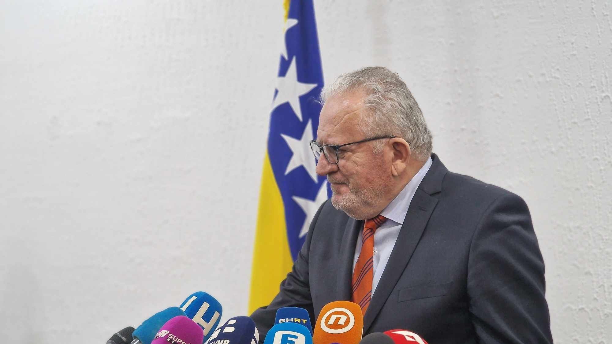 Čengić: Nije došlo do pada broja uposlenih, smanjiti dodatno doprinose!