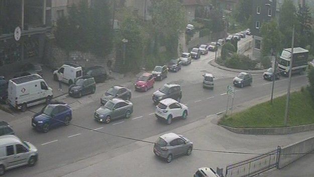 Na magistralnom putu Nova Bila-Kaonik od 8 do 16 sati zbog radova na asfaltiranju saobraća se usporeno, jednom trakom