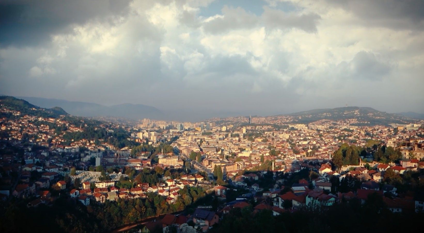 Sarajevo danas obilježava svoj dan: Simfonijska poema 'Tema za prijatelje' od 23 sata na Hayatu