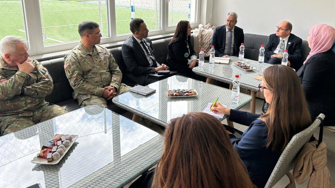 Schmidt iz Srebrenice: Možemo sačuvati istinu, podržati preživjele i investirati u budućnost 