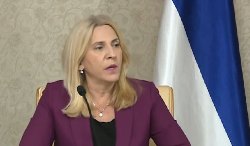 Cvijanović dodaje da druga dva člana Predsjedništva nemaju pravo da određuju prioritete u radu EUFOR-a