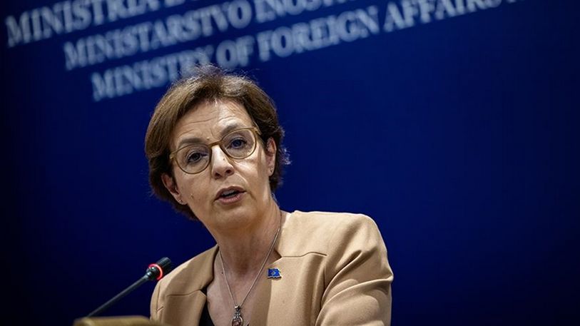 Osvrnula se na poteze vlasti bh. entiteta RS i predsjednika Milorada Dodika, za kojeg je kazala da "prelazi sa riječi na djela"