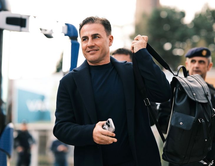 Od deset prvenstvenih utakmica u kojima je vodio Dinamo, ostvario je tek pet pobjeda i pritom primio čak 14 golova