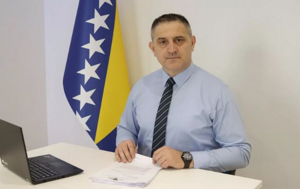 Kredit na kredit, dug na narod! Peštek upozorio: Federacija je već ozbiljno i prekomjerno zadužena