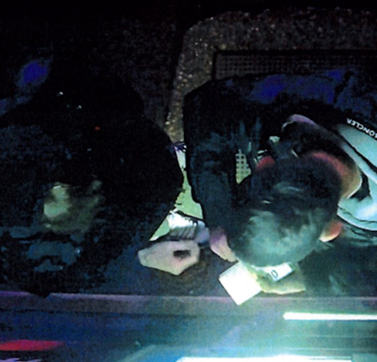 Policija traži pomoć: Prepoznajete li ove mladiće?