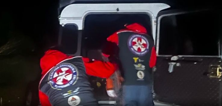 Trenutno su  na 2.200 metara nadmorske visine, i u potrazi za nastradalim licem je tim od 12 ljudi.