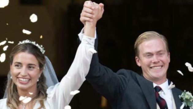 Njihovo vjenčanje održalo se u sjeni tužnog događaja - samo nekoliko dana ranije u istoj crkvi održan je pogreb nadvojvodine bake, nadvojvotkinje Yolande.