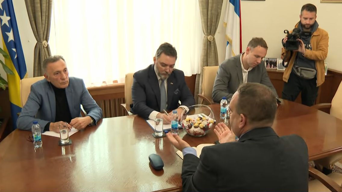 Sutra će se znati hoće li prijevoznici u BiH, kojih ima više od 600, blokirati granične prijelaze tokom praznika