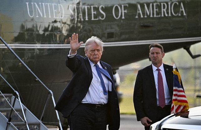 Prema ovom amandmanu, jedna osoba može biti predsjednik SAD-a u dva mandata, koji ne moraju biti uzastopni, a kada mu završi drugi mandat, ne smije se kandidovati za to