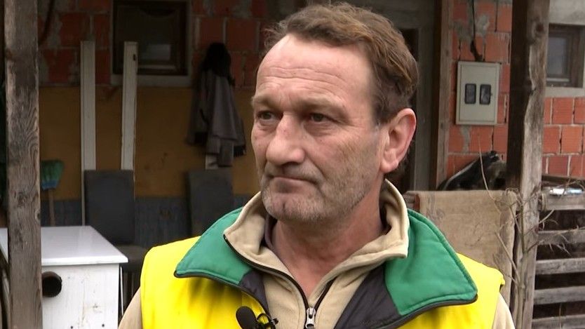 ''Svašta sam preživio za ove svoje godine, sad živim s majkom u napuštenom selu, nemam para, volio bih da imam", priča Jasmin Halimić