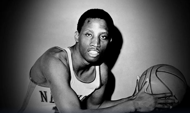 Legendarni košarkaš New York Knicksa preminuo je u 88. godini​ godini života. 