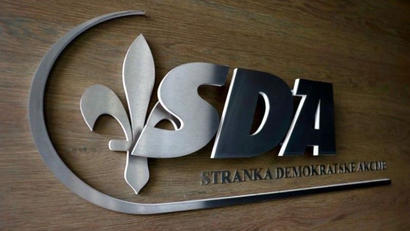Suspendovanja Ustava FBiH: Dominacija HDZ-a, snishodljivost Trojke i promašeni narativ SDA