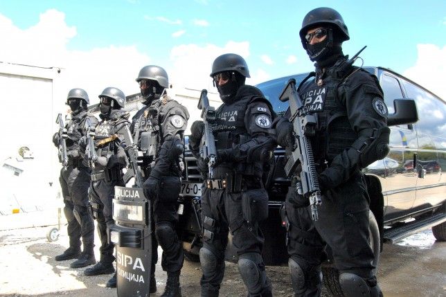 Policijski službenici Državne agencije za istrage i zaštitu (SIPA) u ponedjeljak su na području Istočnog Sarajeva slobode lišili jedno lice.