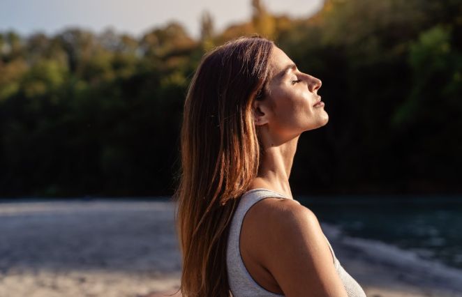 Simptomi nedostatka vitamina D mogu uključivati umor, česte bolesti, tjeskobu, bolove u kostima i sporije zacjeljivanje rana, između ostalog.